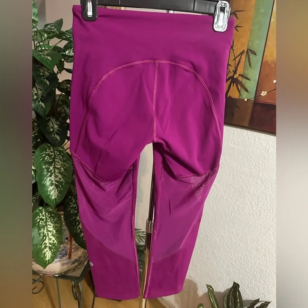 Lululemon leggings size 4